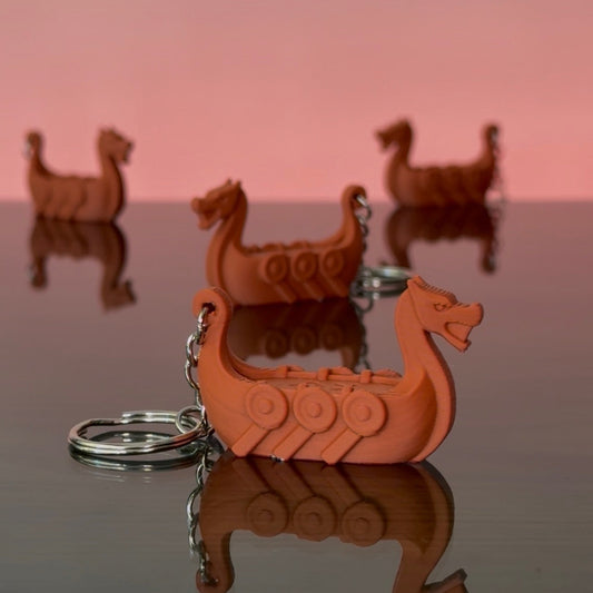 Porte-clés Mini Bateau Viking - Édition Norvège Coupe du Monde 2026 - RAMONS ! RAMONS !